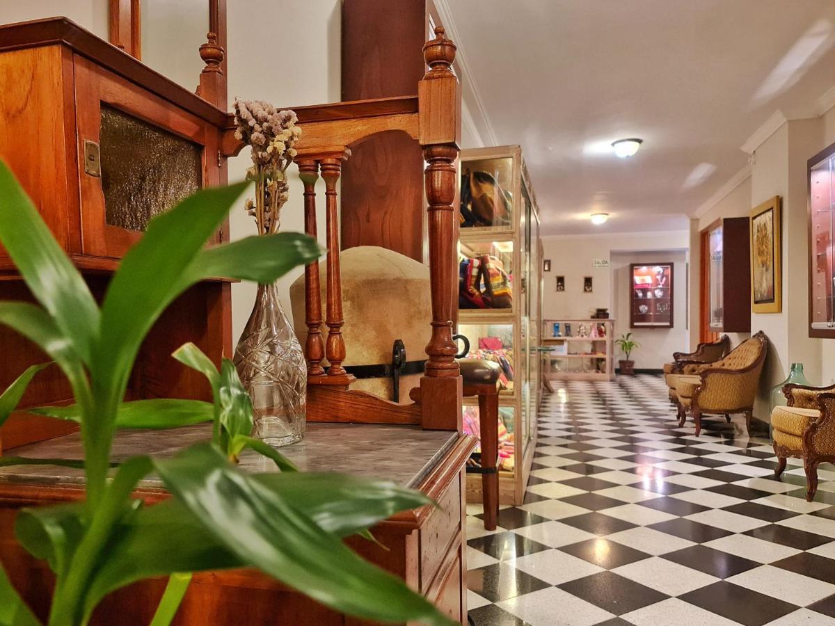 Antigua Miraflores Hotel 3*